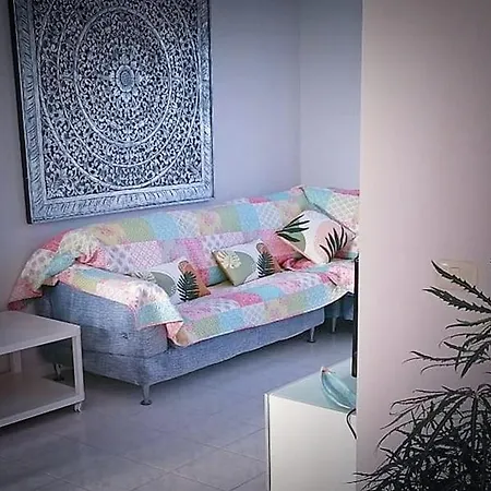 Playaelporis Apartament *